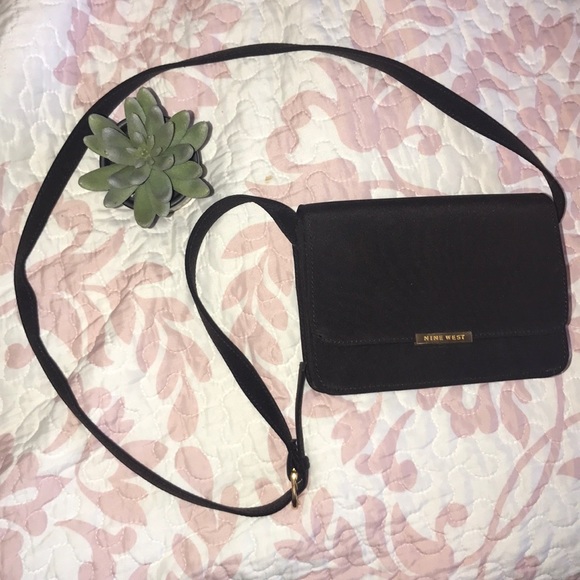 BRAND NEW Nine West cross body purse - Picture 1 of 8